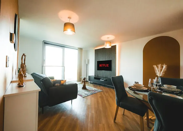 The Safari Suite Luxury Apartment Milton Keynes
